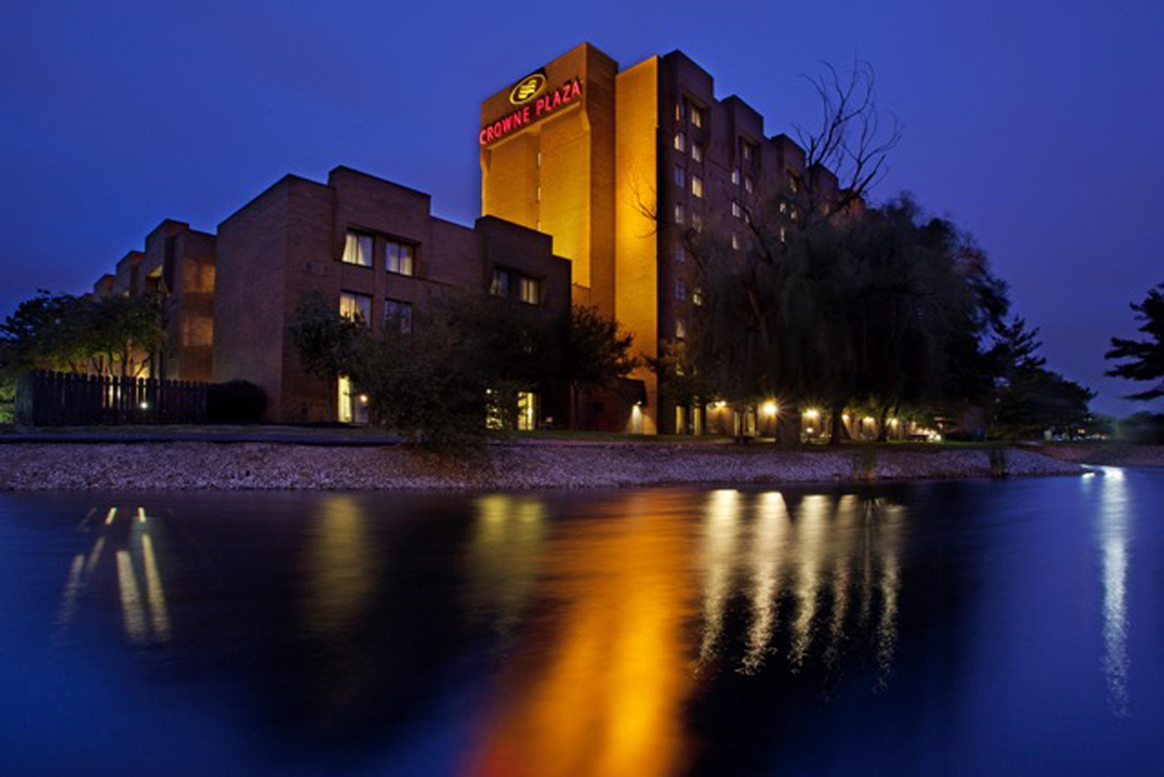Отель Crowne Plaza Columbus North - Worthington By Ihg Экстерьер фото