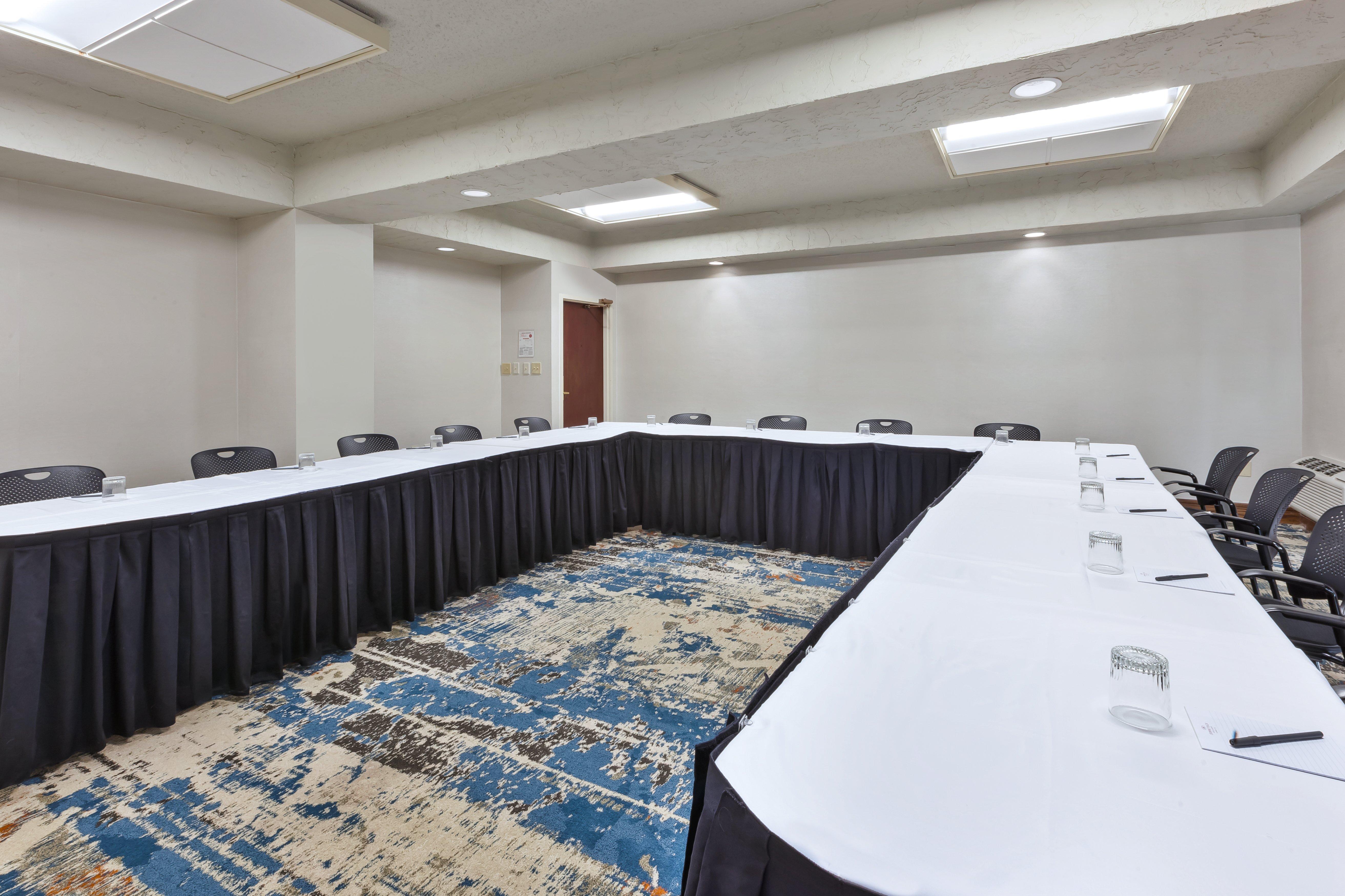 Отель Crowne Plaza Columbus North - Worthington By Ihg Экстерьер фото