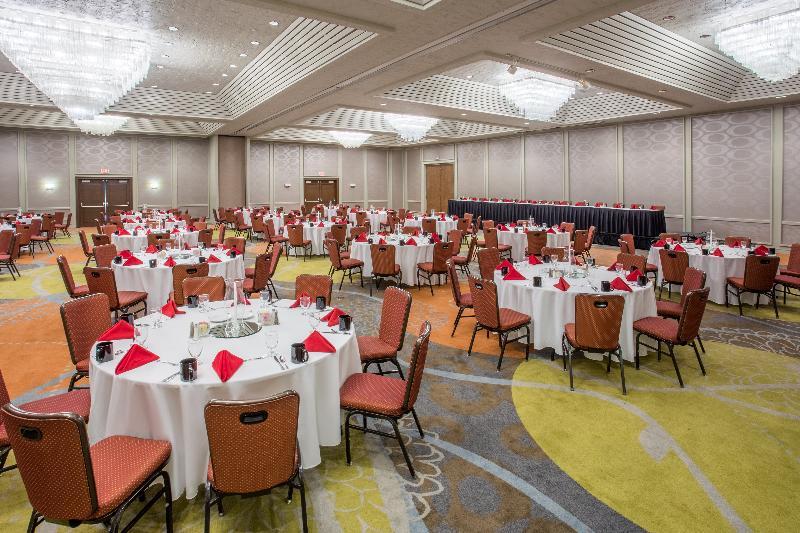 Отель Crowne Plaza Columbus North - Worthington By Ihg Экстерьер фото